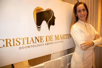 Cristiane de Martin Odontologia Especializada