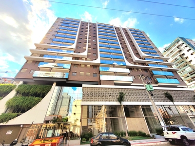 Apartamento de 2 Quartos com suíte na Praia da Costa